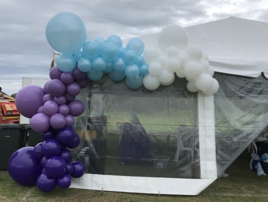 corporate event balloon arch