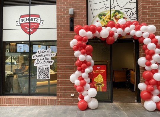 corporate event balloon arch