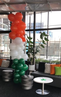 corporate event balloon garlands