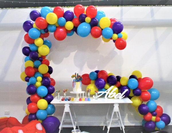 Balloon Arches | Custom Balloon Arch | Balloon Floor Arch