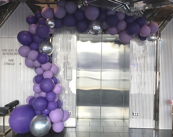 corporate event balloon arch