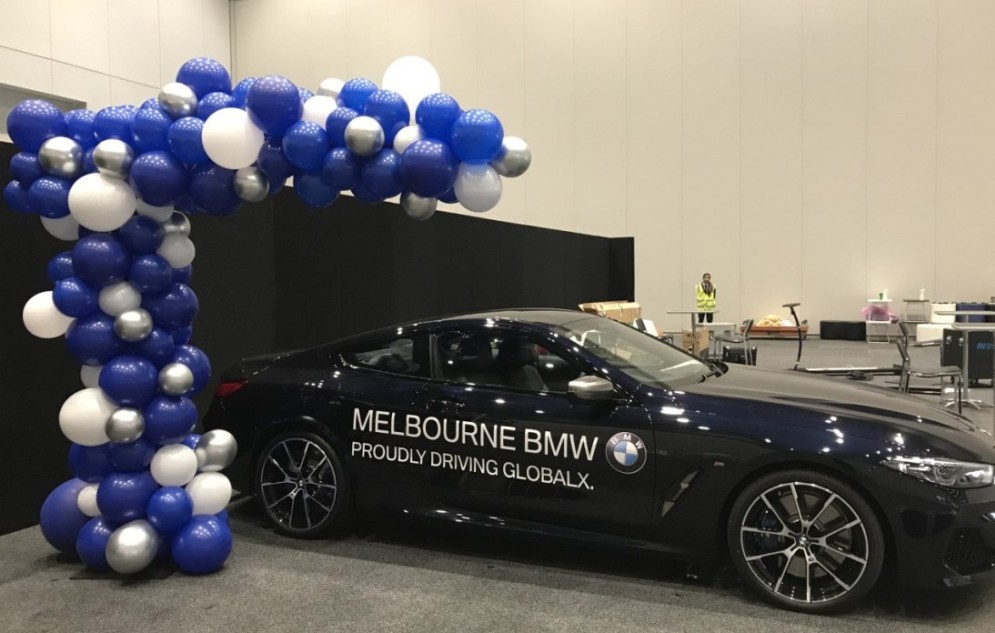 corporate event balloon arch